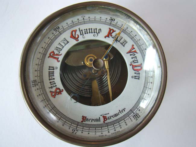 An English late Victorian period Aneroid Barometer circa 1900 — image 2